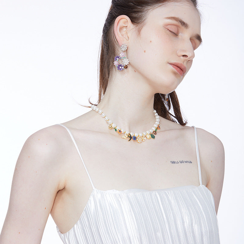 Fashionable retro style jewelry garden necklace women's jewelry flower pendant swallow beetle buckle pearl collarbone chain